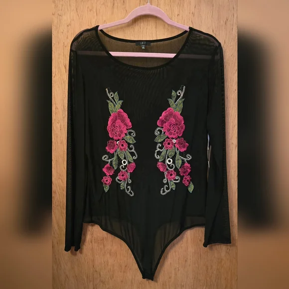 Iris Women's 3XL Juniors Long Sleeve Black Mesh Bodysuit Red Rose Embroidery - Picture 2 of 13